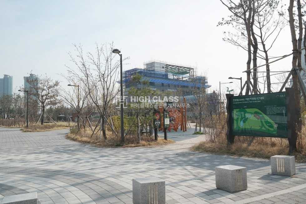 서울 성동구 행당동 103동 서울숲더샵 39평 매매 I 서울숲 한강 조망 I 올수리 매매 매물번호 10097 사진 7