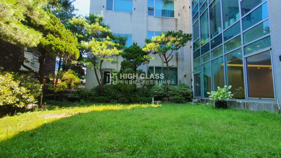 서울 강남구 논현동 논현동 리츠하우스 | 학동공원 인근 대형 고급빌라 I 단독정원 I 빠른입주가능 월세 매물번호 10089 사진 6