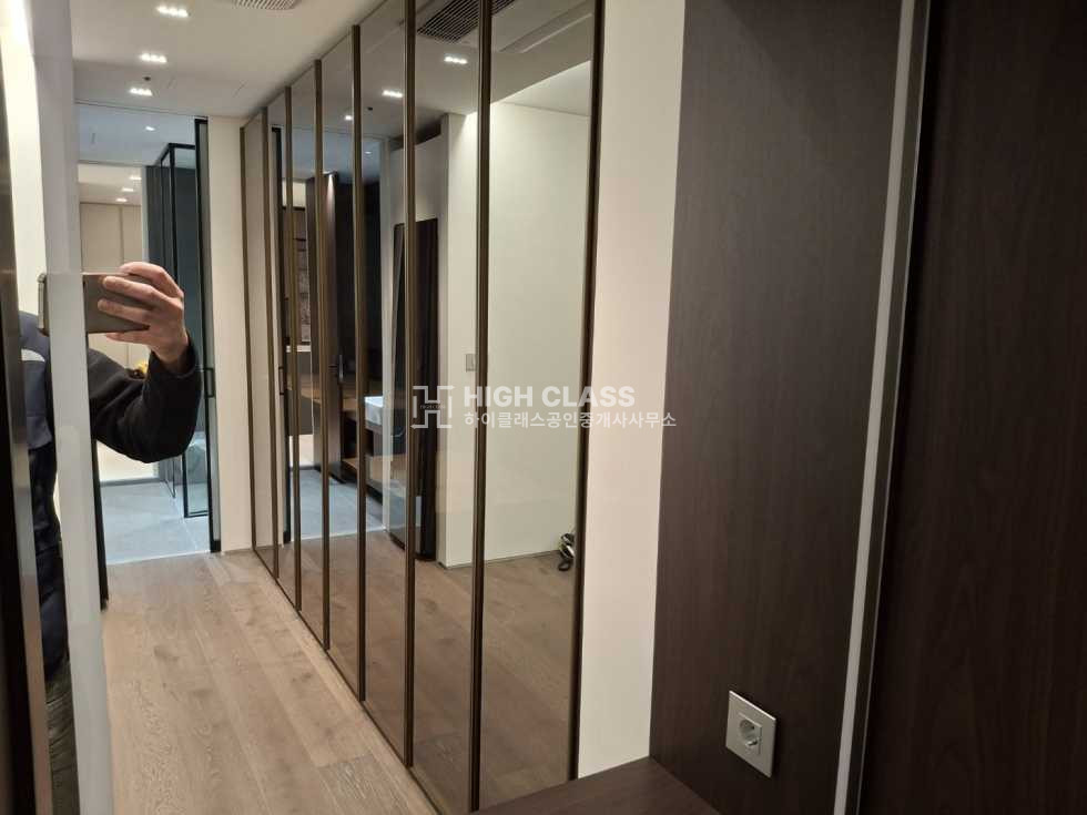 서울 강남구 논현동 논현동 도산 포도더블랙 하이엔드 도산공원 근접 로얄층 빠른입주가능 월세 매물번호 10081 사진 7