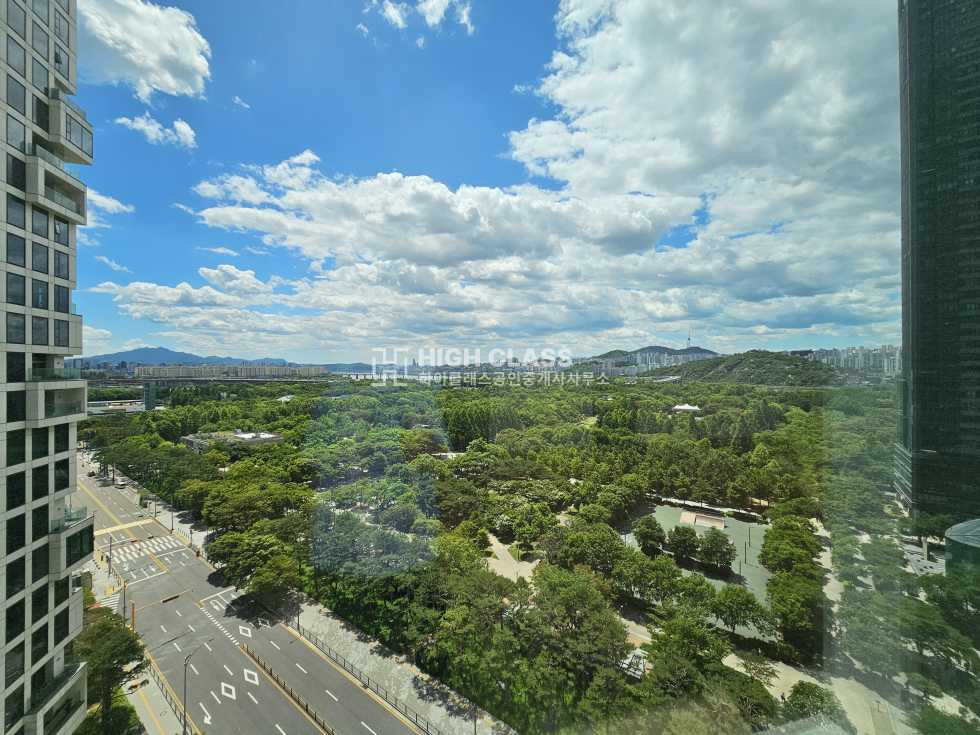 서울 성동구 성수동1가 685-700 A동 아크로서울포레스트 77평 월세 월세 매물번호 10132 사진 17